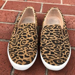 Slip-on sneakers